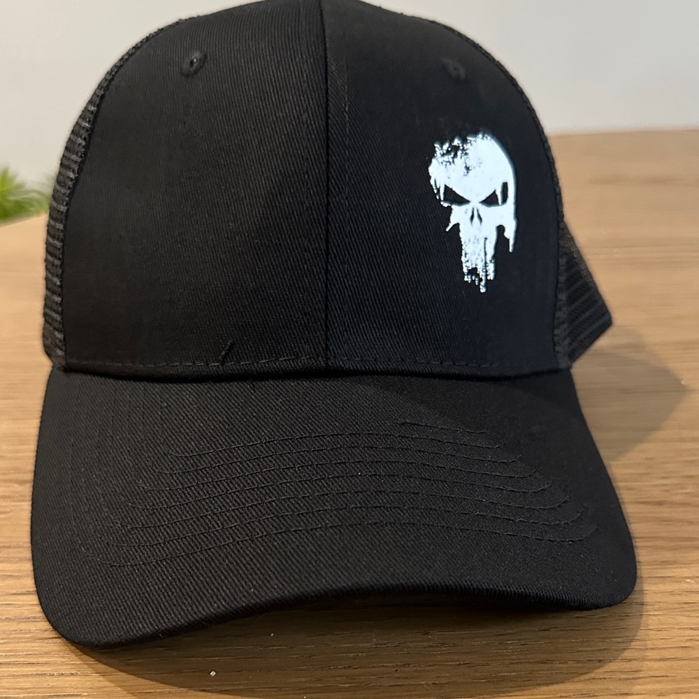 Black Punisher Skull Graphic Cap
